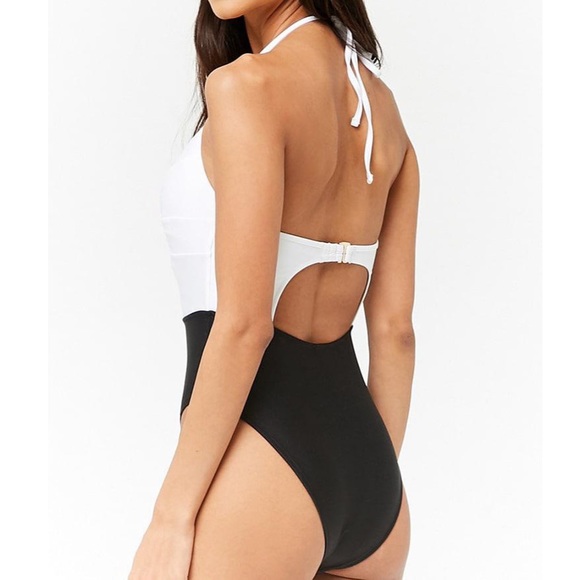 Cut-Out Colorblock One Piece Swimsuit - Picture 8 of 9